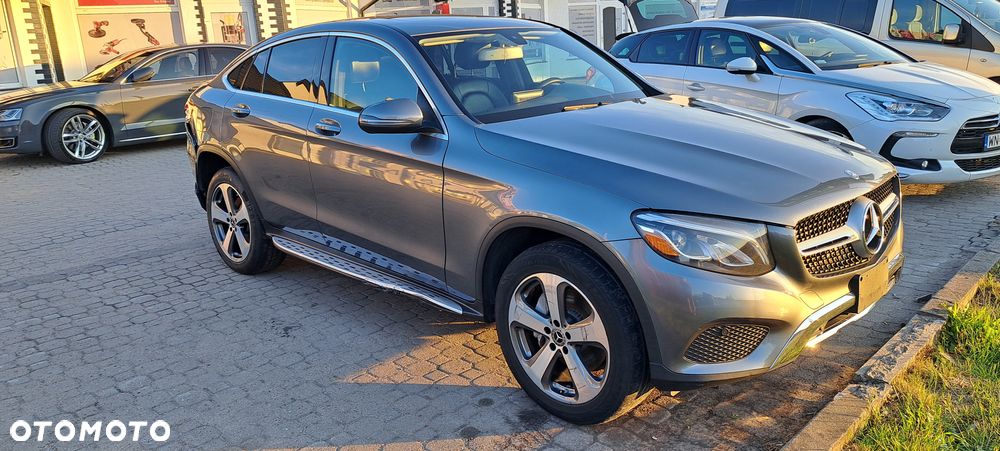Mercedes-Benz GLC 300 4-Matic - 4