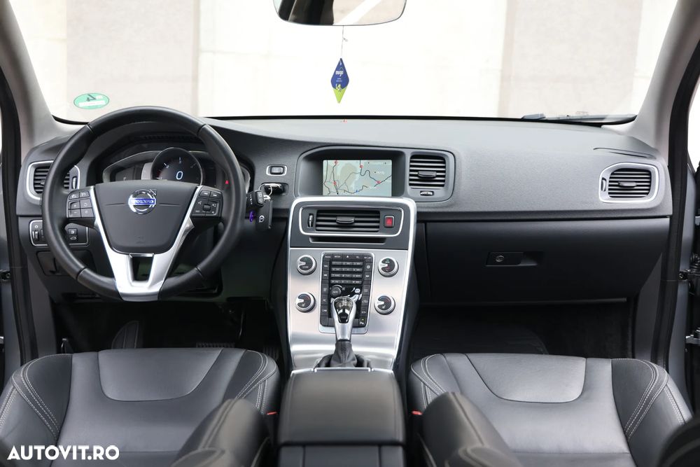 Volvo V60 D2 Basic - 14