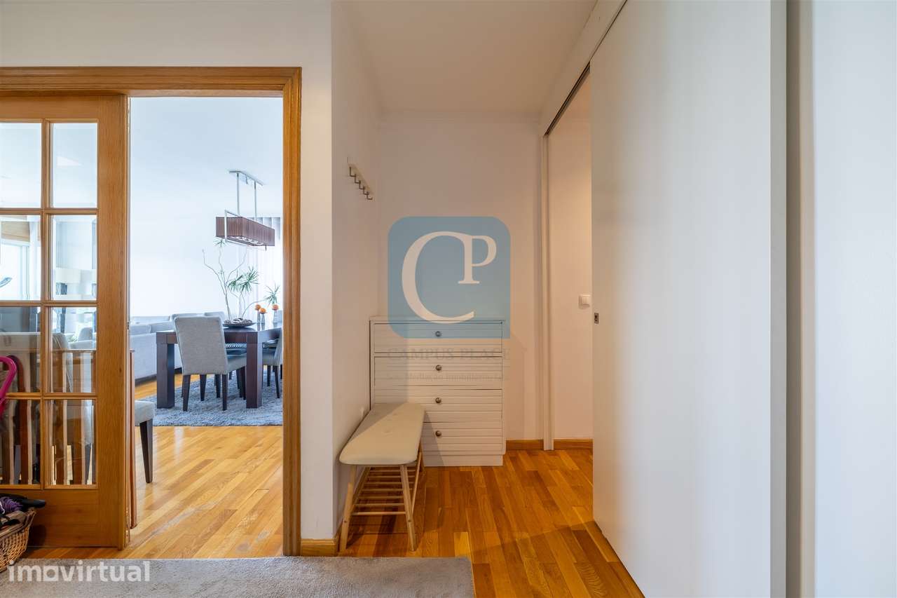 Apartamento T3 no Empreendimento Orfeão do Porto na Boavista - Grande imagem: 4/37