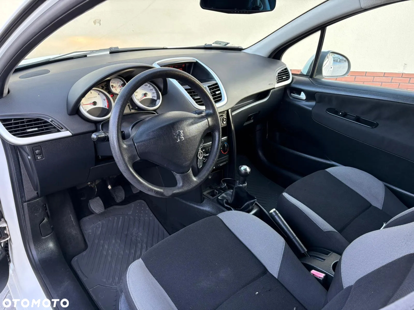 Peugeot 207 1.4 HDi Trendy - 18