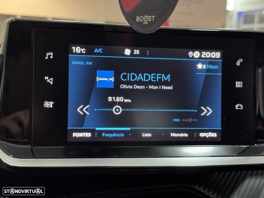 Peugeot 2008 1.2 PureTech Allure - 25