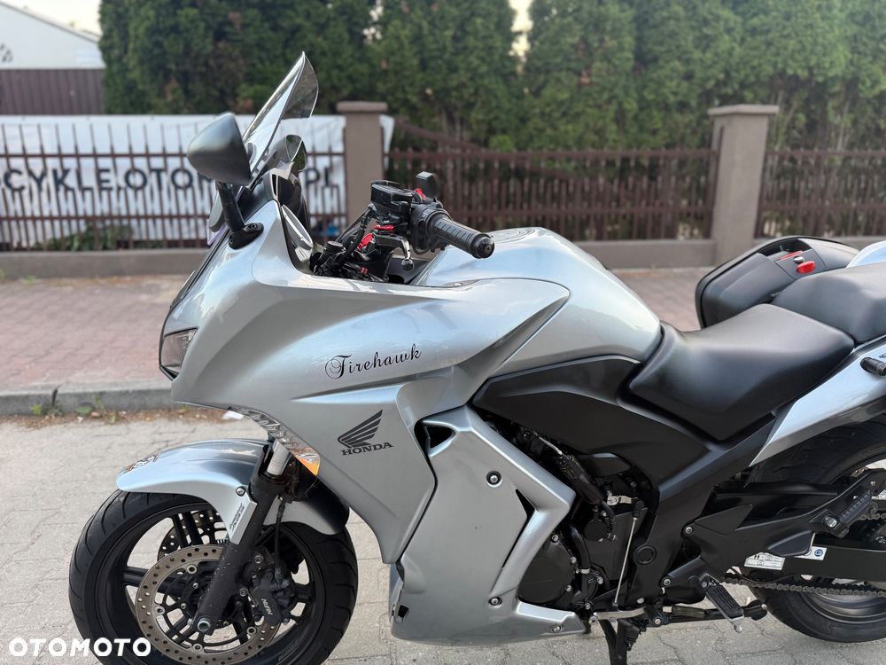 Honda CBF - 19