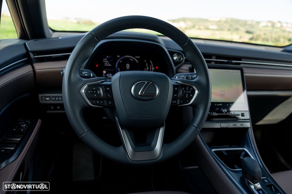 Lexus LBX Elegant - 9