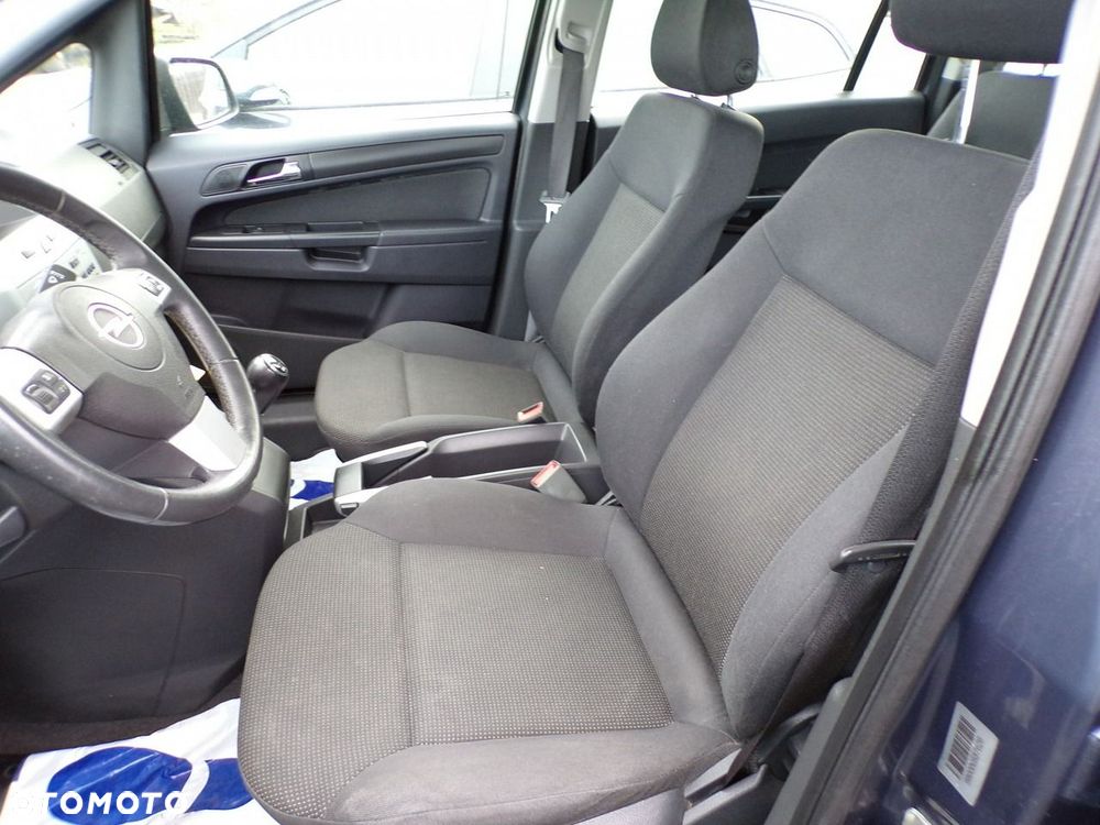 Opel Zafira - 18