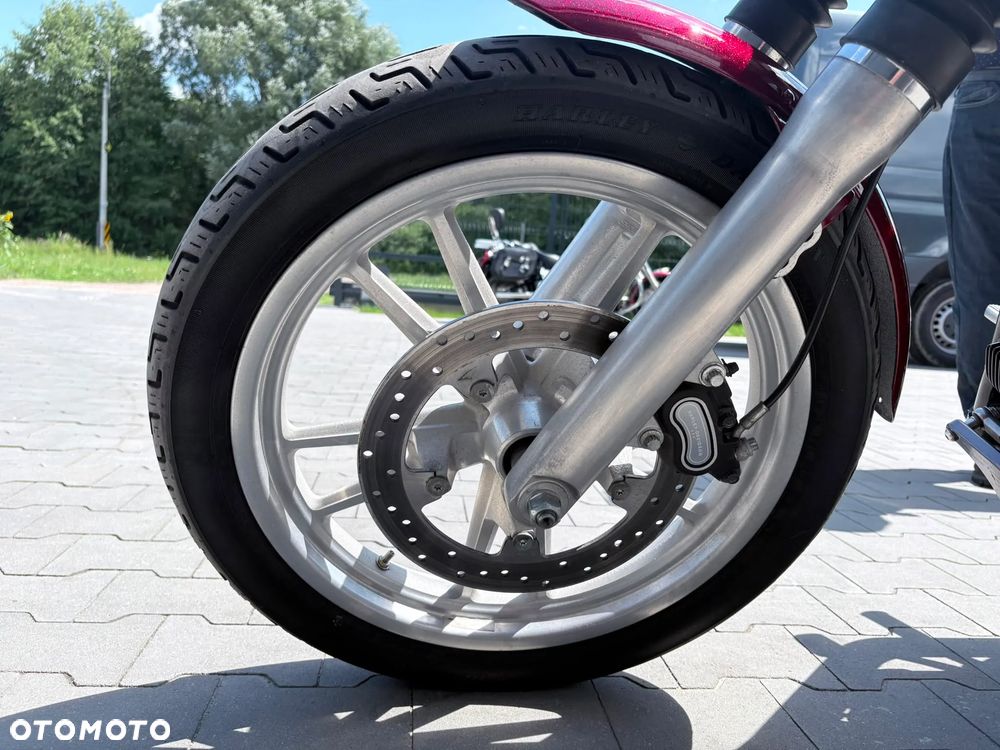 Harley-Davidson Dyna Super Glide - 11