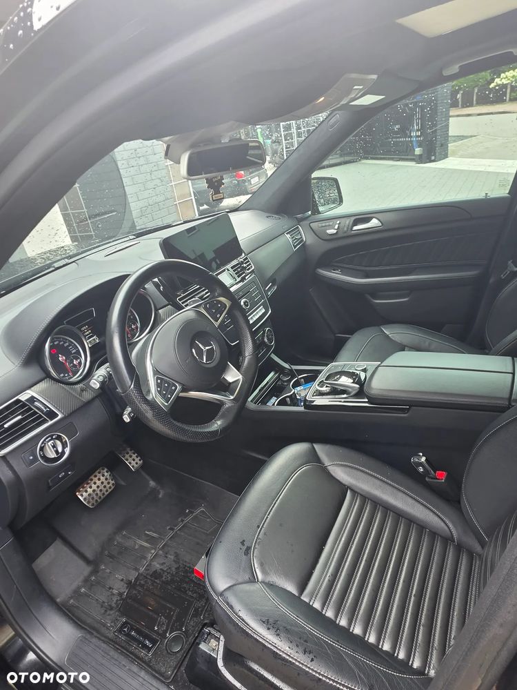Mercedes-Benz GLS - 7
