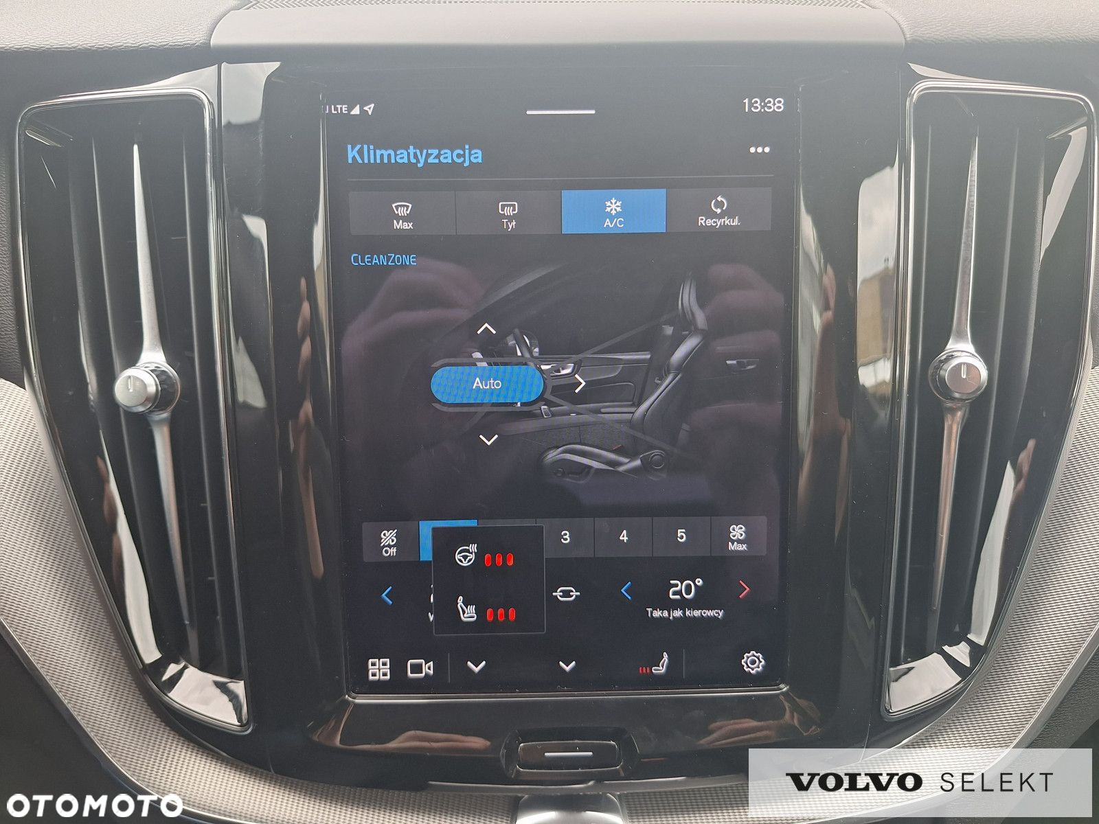 Volvo XC 60 - 21