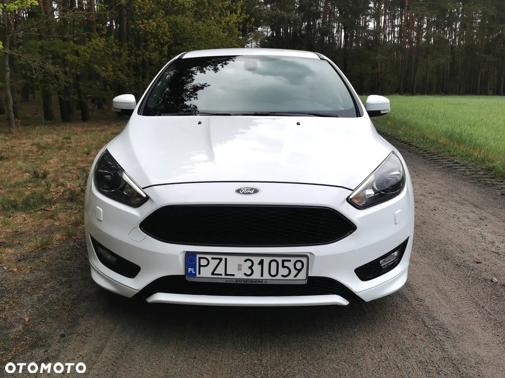 Ford Focus 1.5 EcoBoost STart-Stopp-System ST-LINE - 2