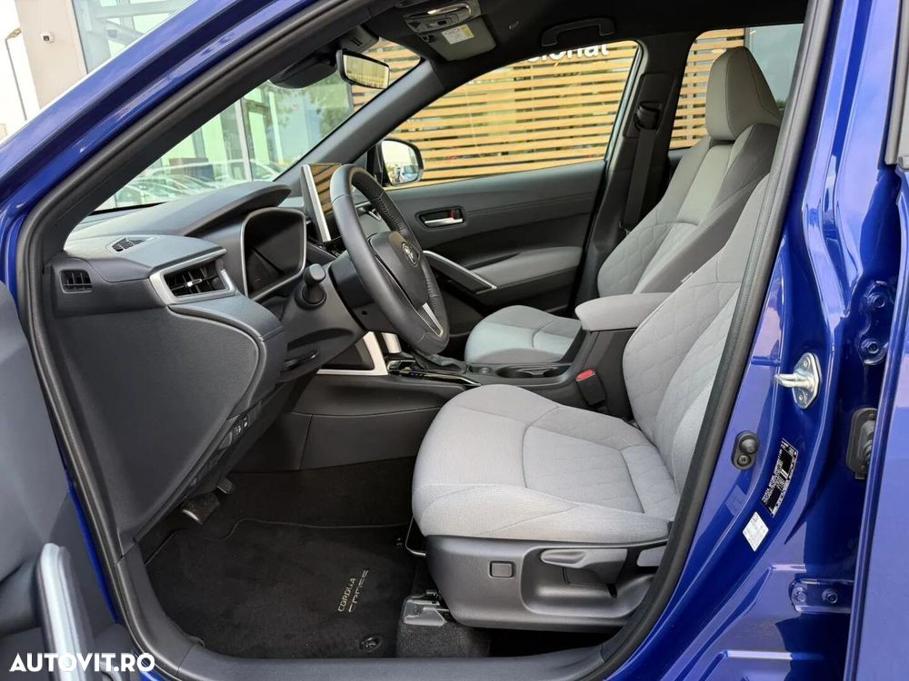 Toyota Corolla Cross - 17