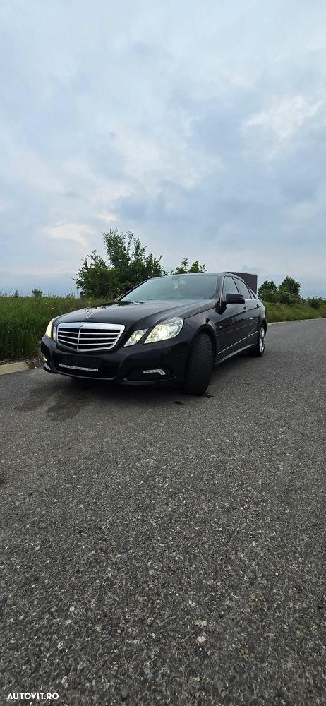 Mercedes-Benz E - 18
