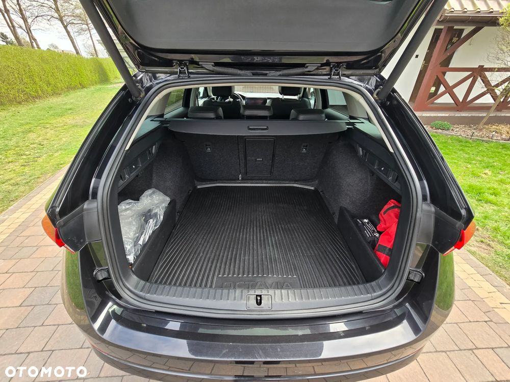 Skoda Octavia 2.0 TDI Style DSG - 15