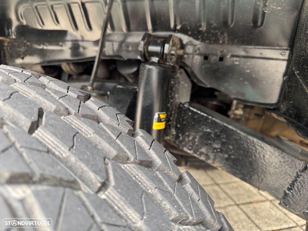 Suzuki Samurai Canvas Top 1.9 TD JX - 9