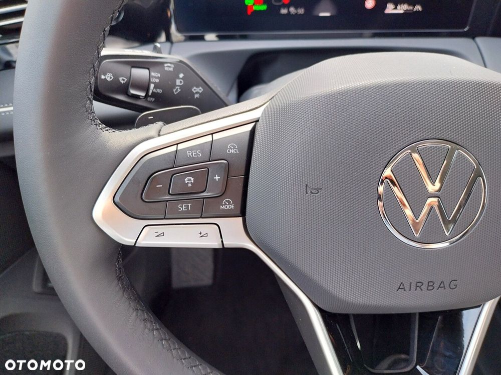 Volkswagen Tiguan - 11