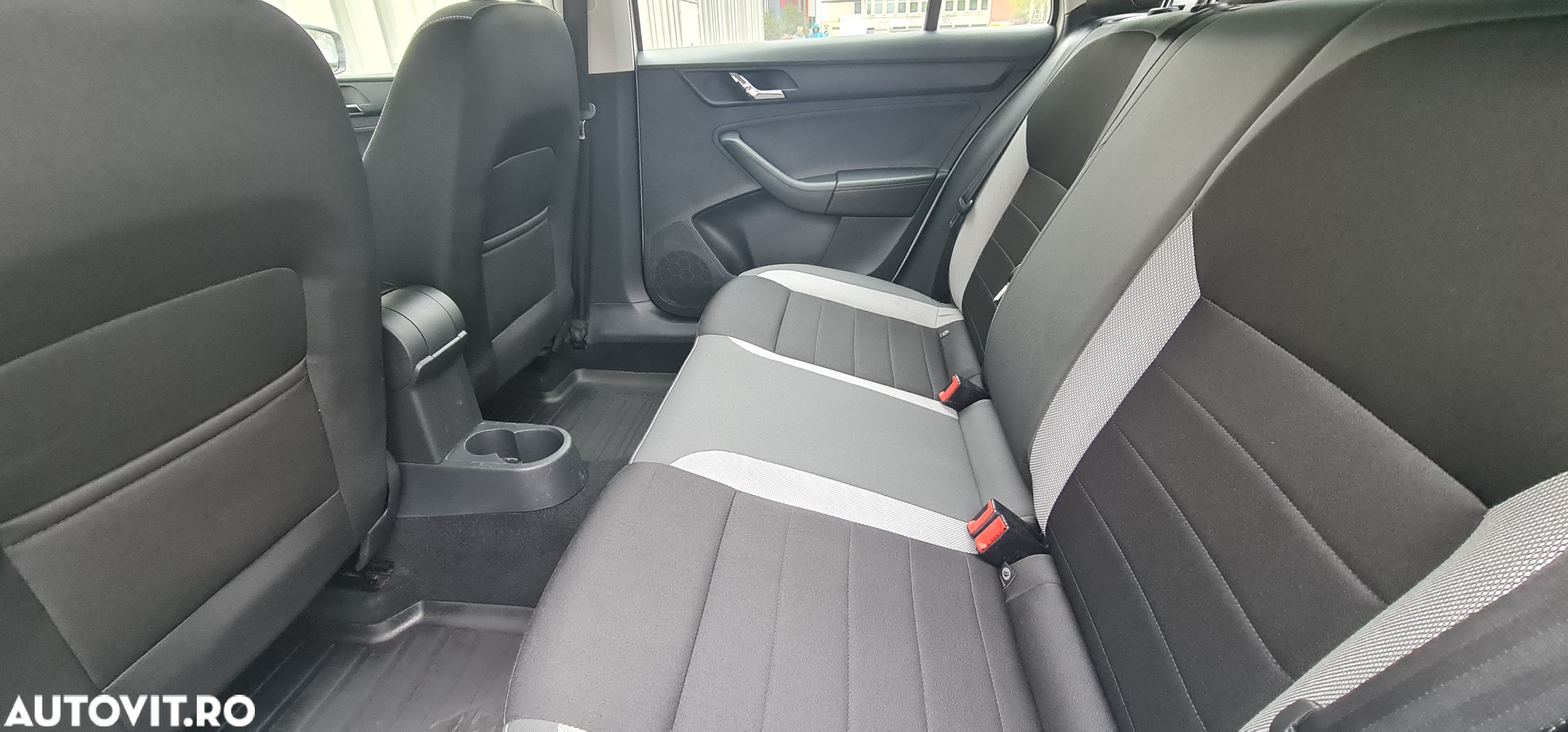 Skoda RAPID Spaceback 1.6 TDI Ambition - 8