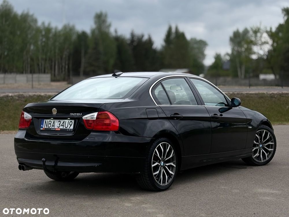 BMW Seria 3 325i - 6