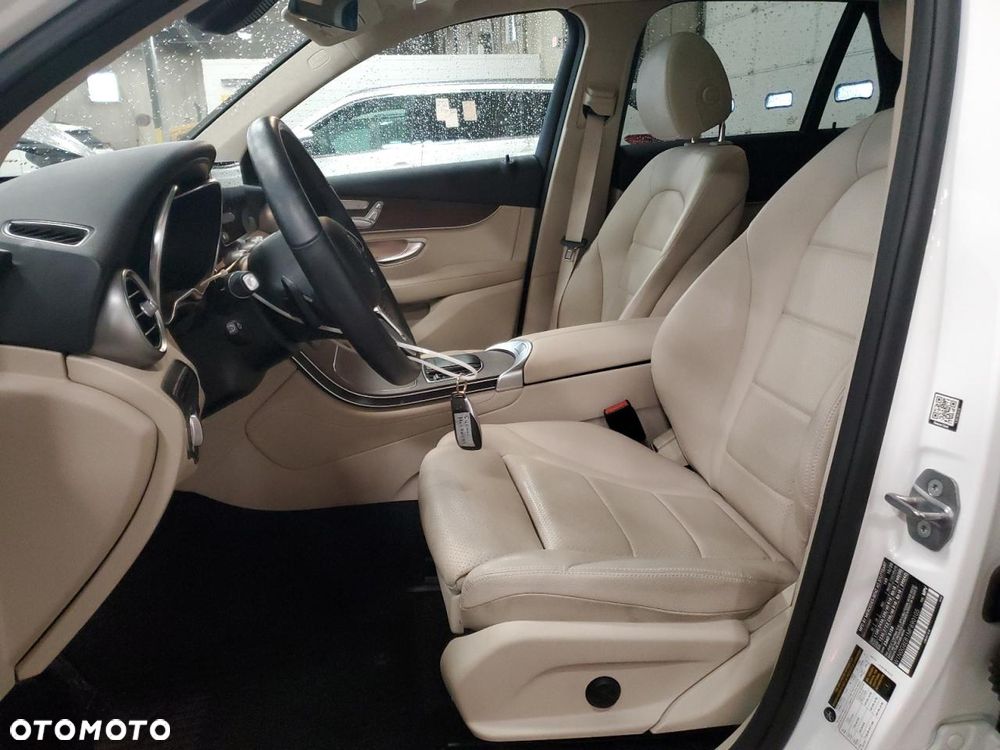 Mercedes-Benz GLC 300 4Matic 9G-TRONIC - 8