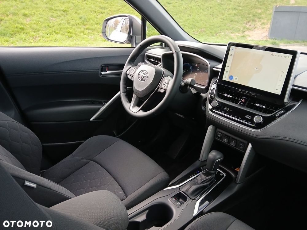 Toyota Corolla Cross - 20