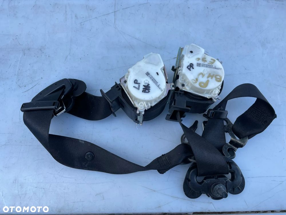 PAS BEZPIECZEŃSTWA LEWY PRAWY PRZÓD BMW E90 SEDAN 33059848 33059849 - 1