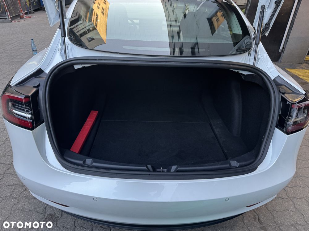 Tesla Model 3 Standard Range Plus - 18