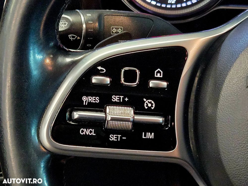 Mercedes-Benz E 200 d T-Modell Aut - 29