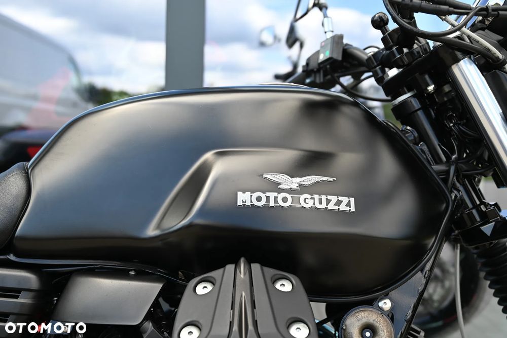 Moto Guzzi V7 - 11