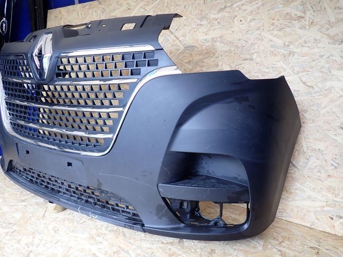 RENAULT MASTER IV 19- zderzak przedni przód - 2