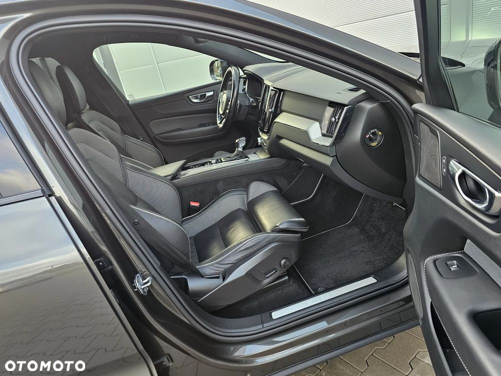 Volvo XC 60 D4 Geartronic RDesign - 31