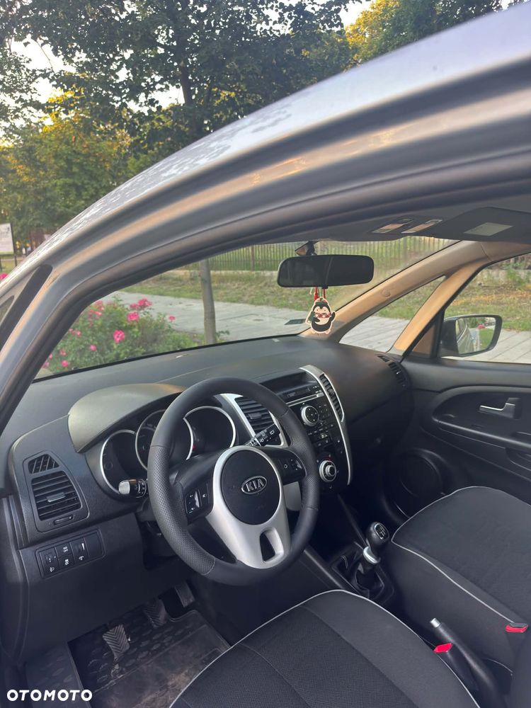 Kia Venga - 7