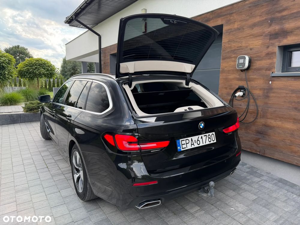 BMW Seria 5 520d mHEV - 17