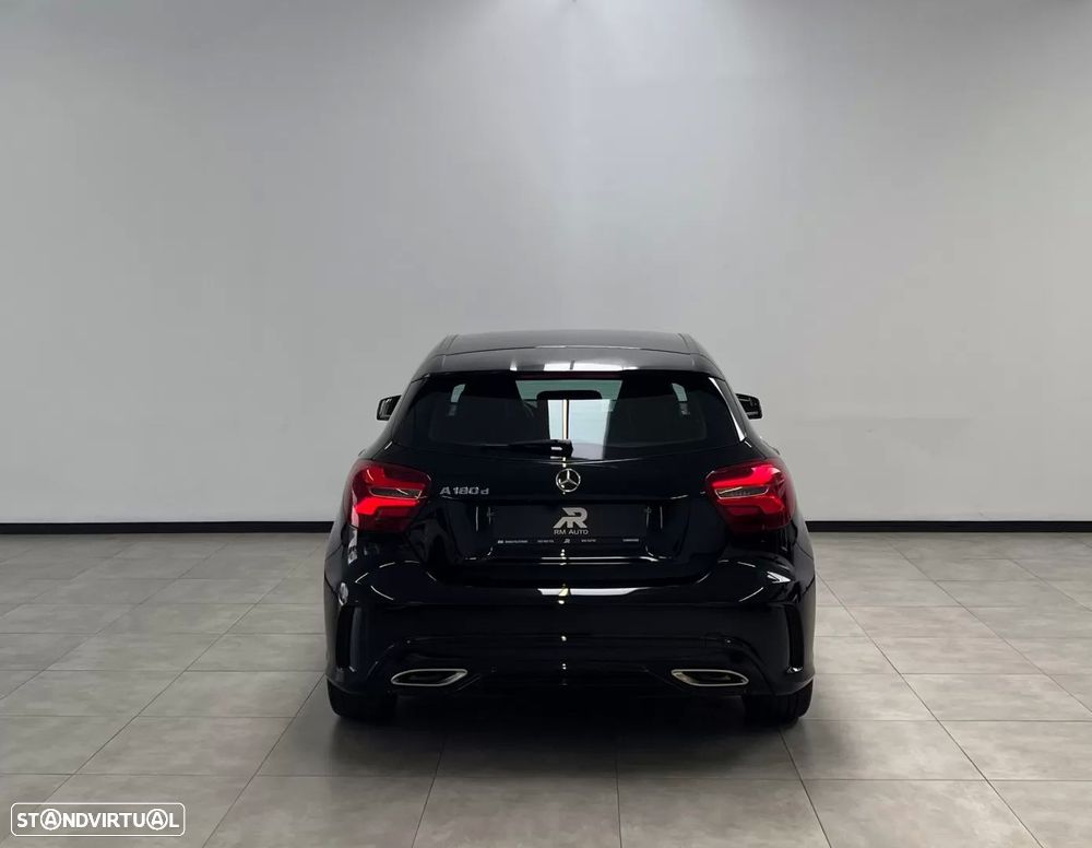 Mercedes-Benz A 180 d AMG Line - 6
