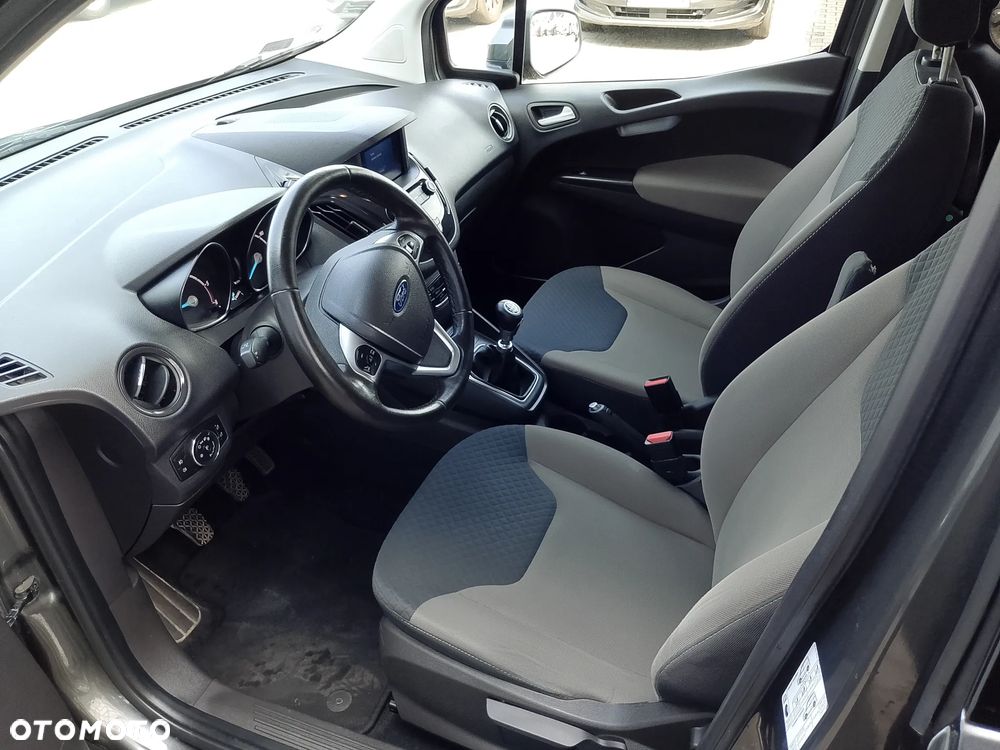 Ford Tourneo Courier 1.5 TDCi Titanium - 14