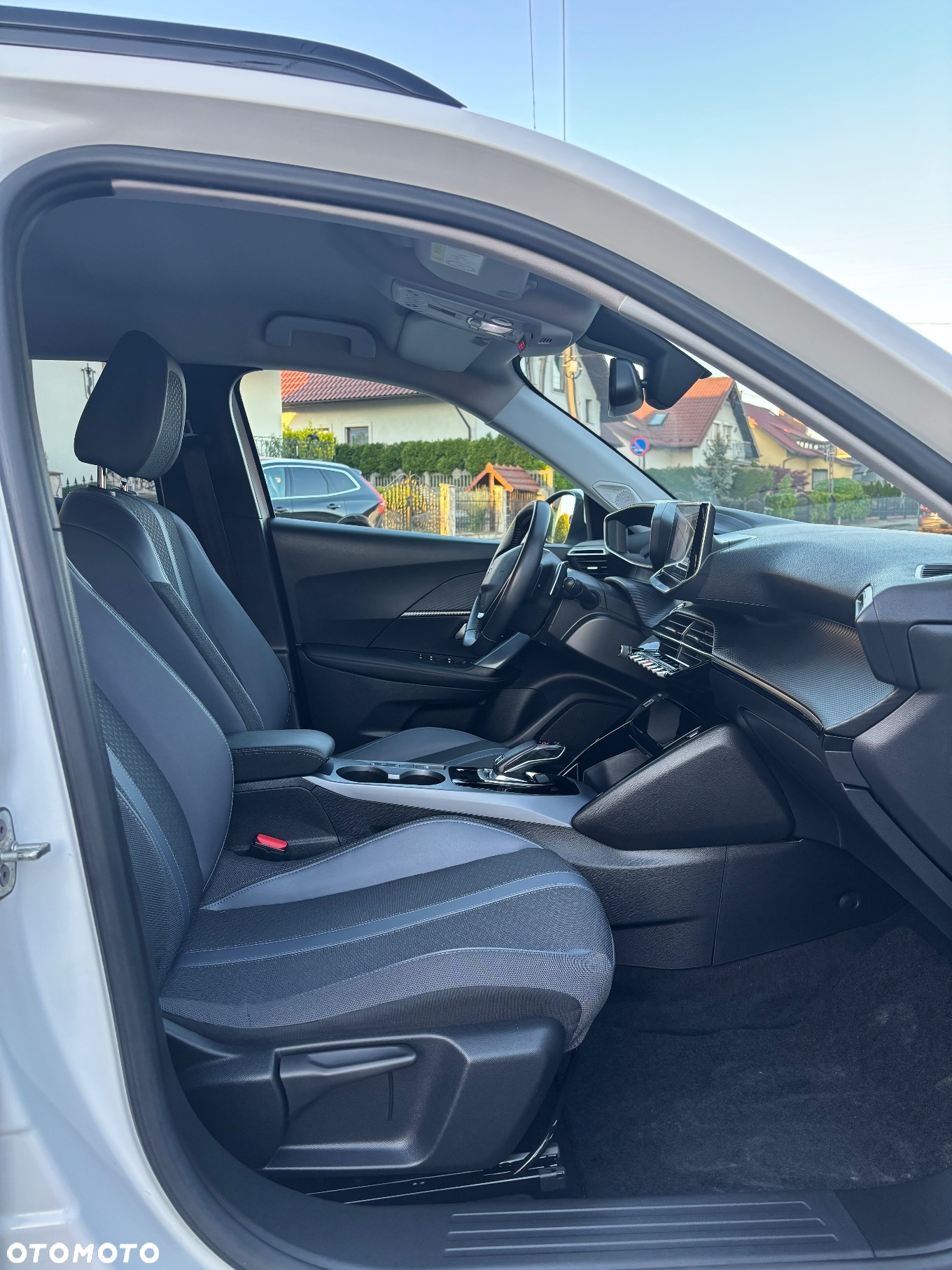 Peugeot 2008 PureTech 130 EAT8 Allure - 14