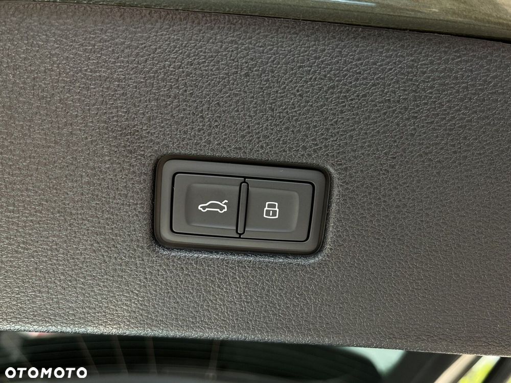 Audi SQ8 - 17