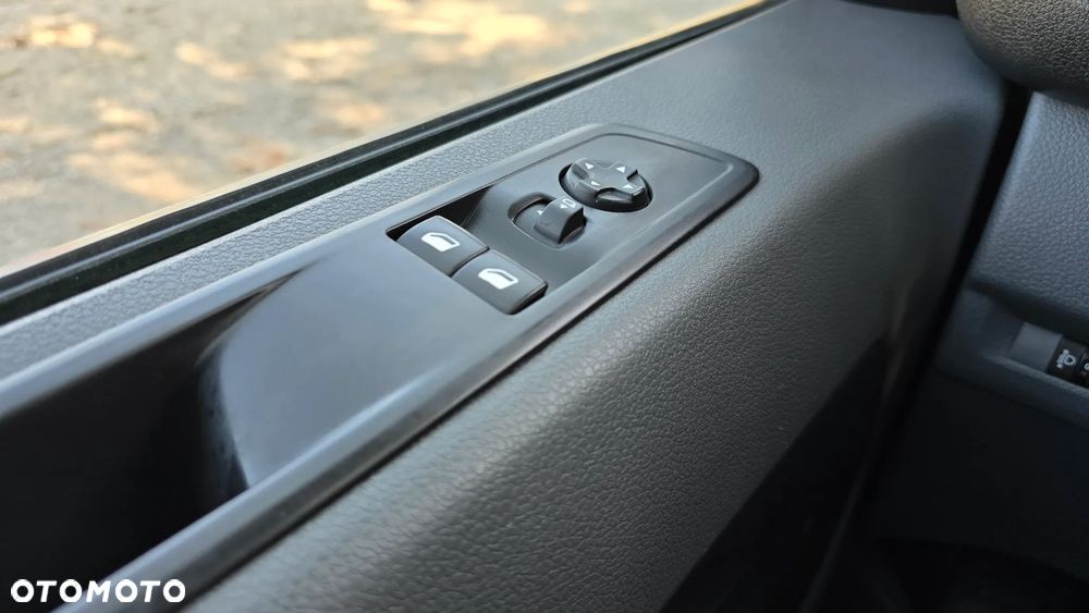 Peugeot Expert - 11