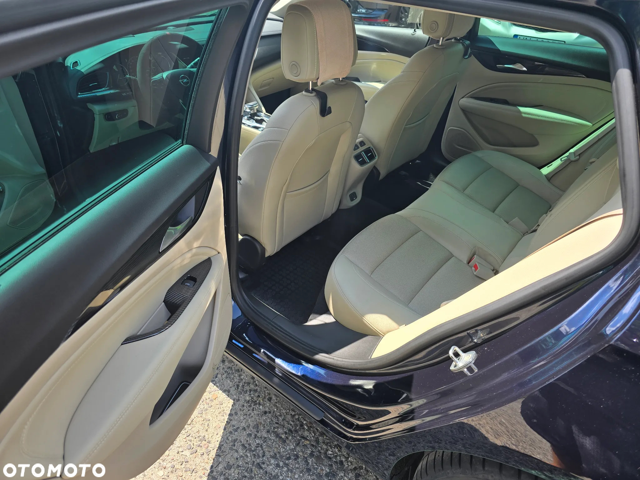 Opel Insignia 1.5 T Innovation S&S - 12