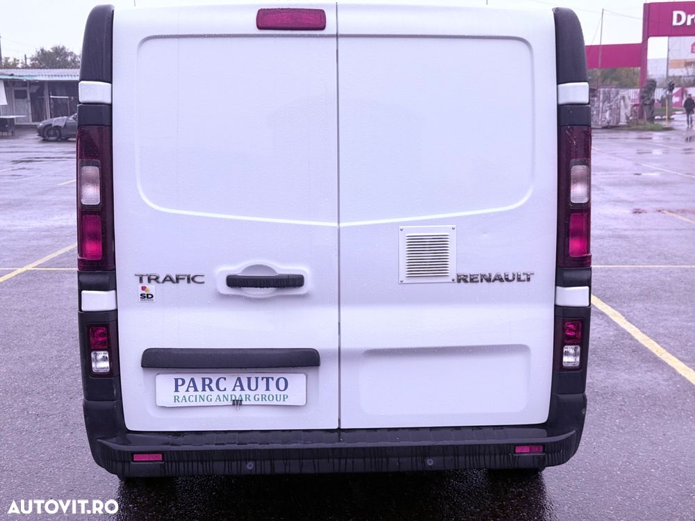 Renault Trafic - 11