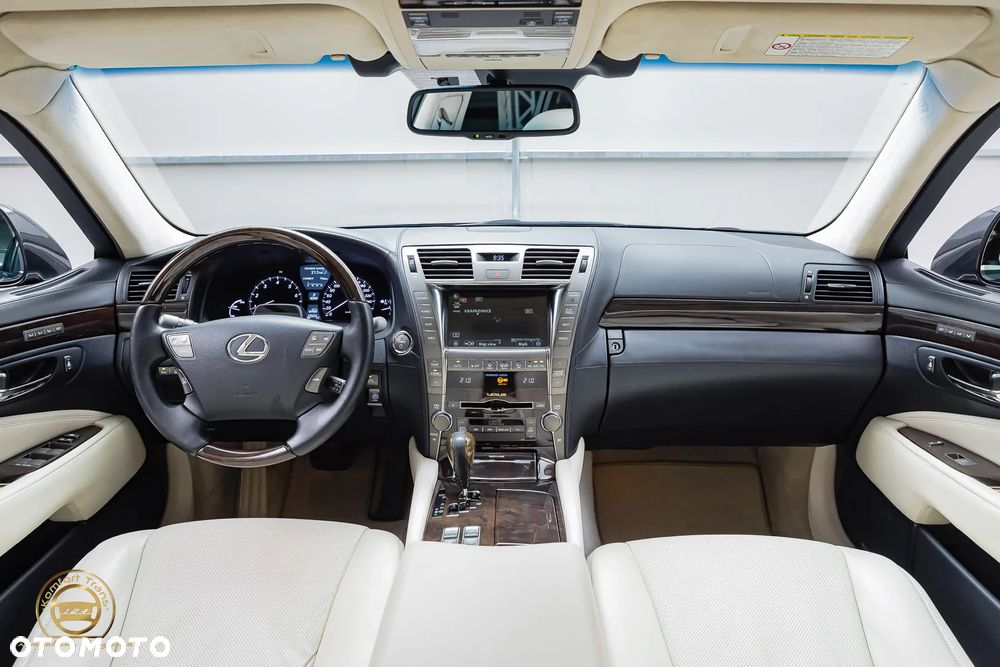 Lexus LS - 7