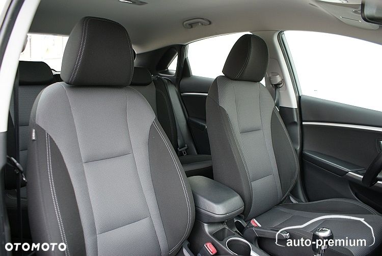 Hyundai i30 1.4 Fifa World Cup Edition - 25