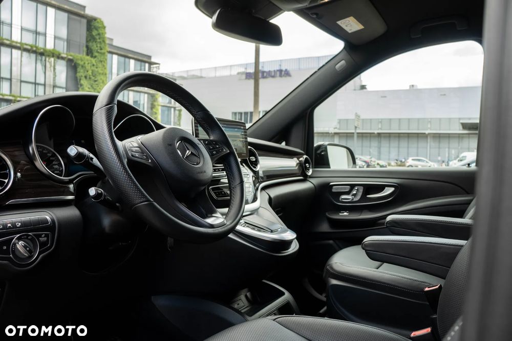 Mercedes-Benz Klasa V 300 d lang 4Matic 9G-TRONIC - 11