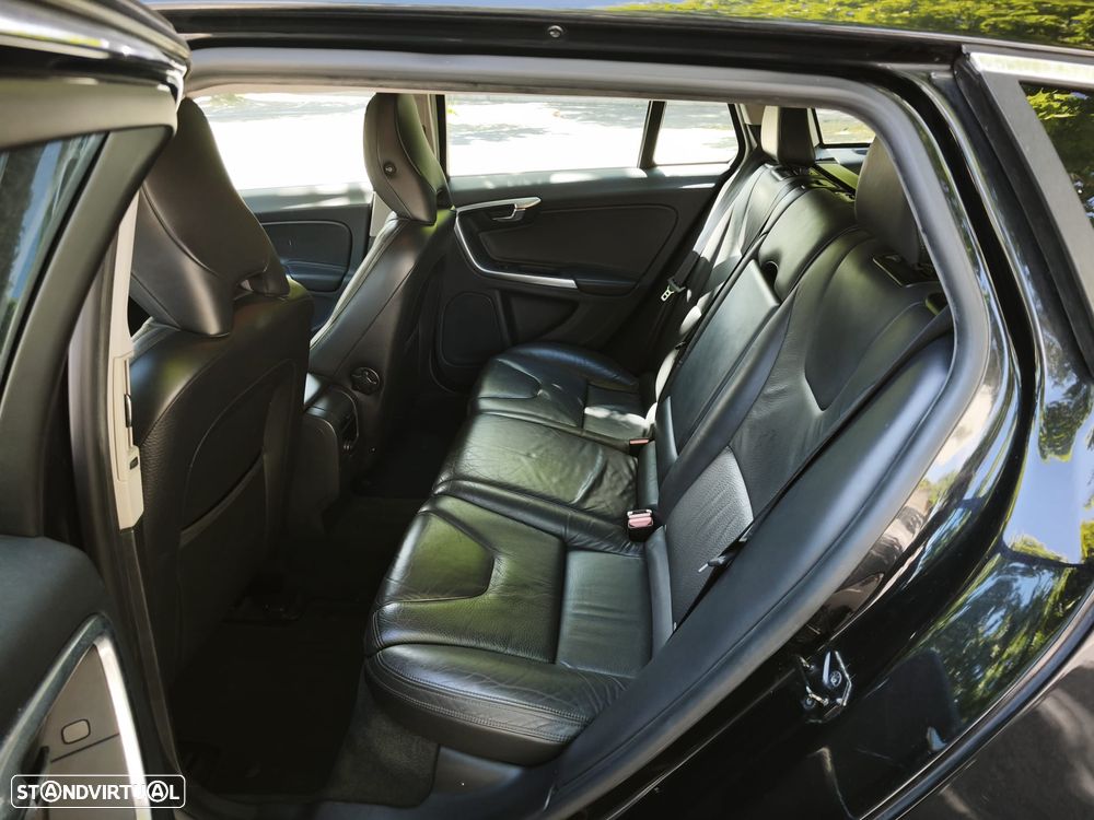 Volvo V60 1.6 D2 Drive Momentum Start/Stop - 6