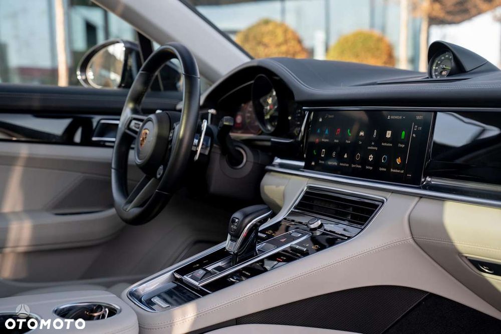 Porsche Panamera 4 E-Hybrid Platinum Edition - 7