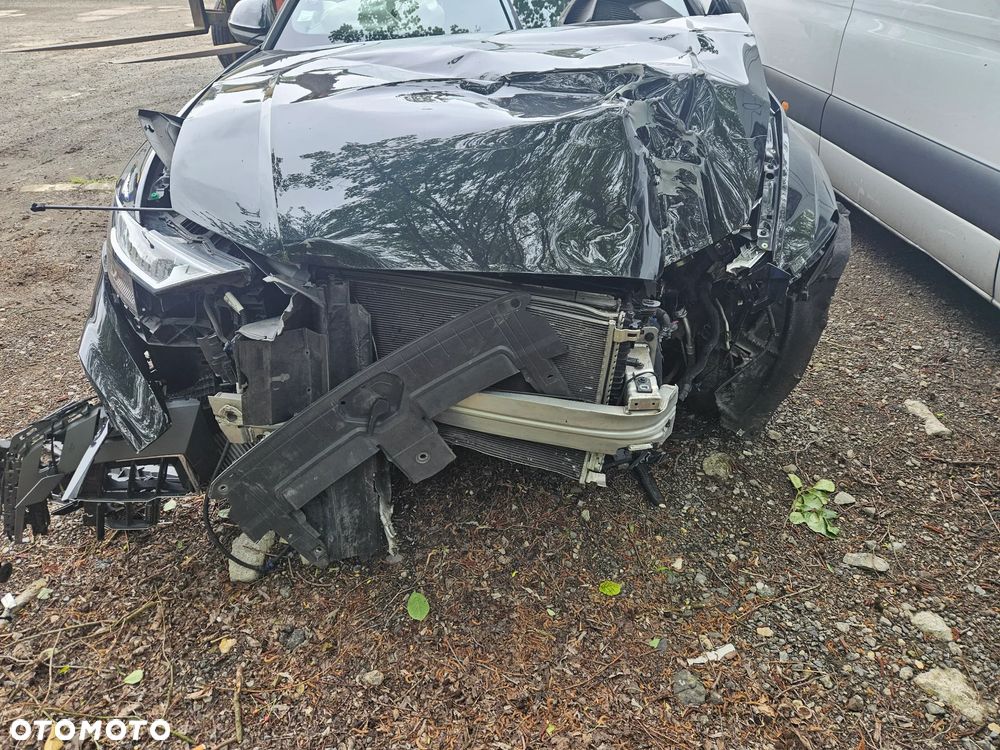 Audi Q8 ver-55-tfsi-e-phev-quattro-tiptronic - 3