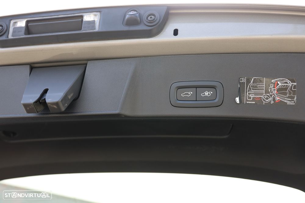 Volvo XC 40 1.5 T3 Inscription Geartronic - 5