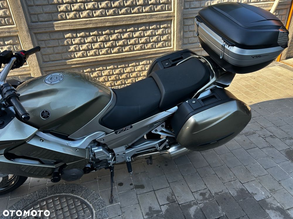 Yamaha FJR - 21