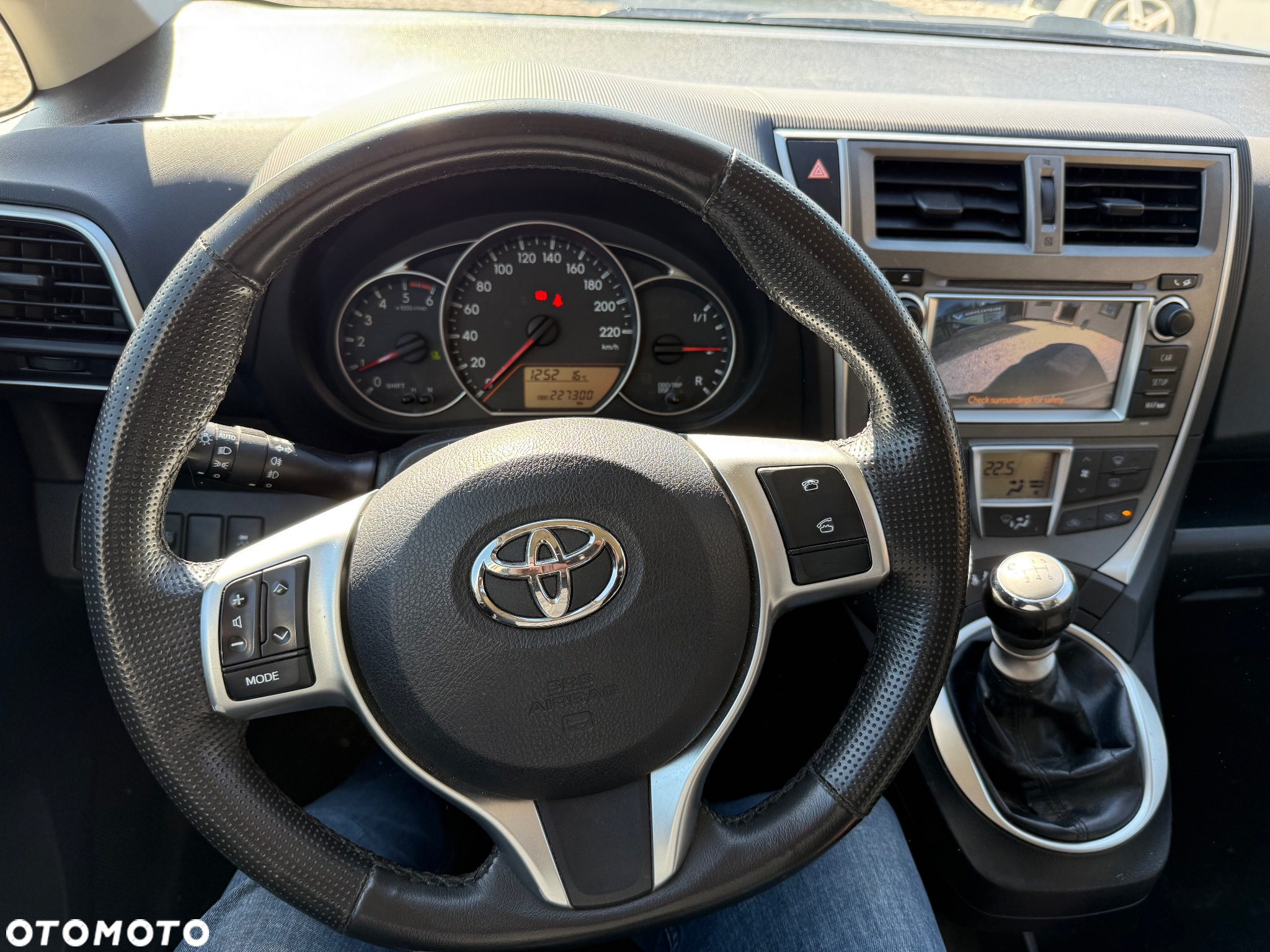 Toyota Verso S 1.4 D-4D Premium - 33