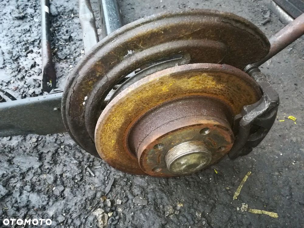 czop piasty koła tyl trafic vivaro primastar 01-14 - 6