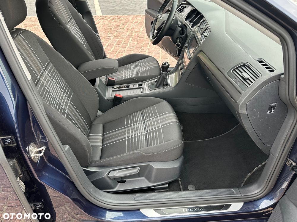 Volkswagen Golf 1.6 TDI BlueMotion Technology Lounge - 11