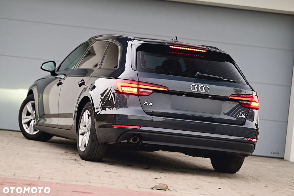 Audi A4 2.0 TDI Design S tronic - 18