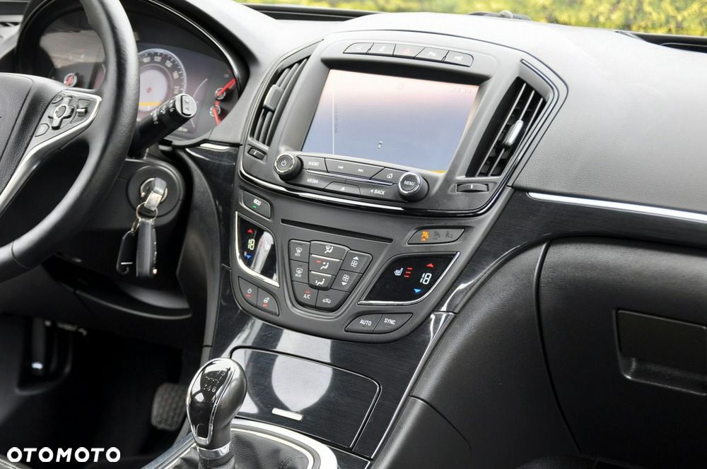 Opel Insignia - 26