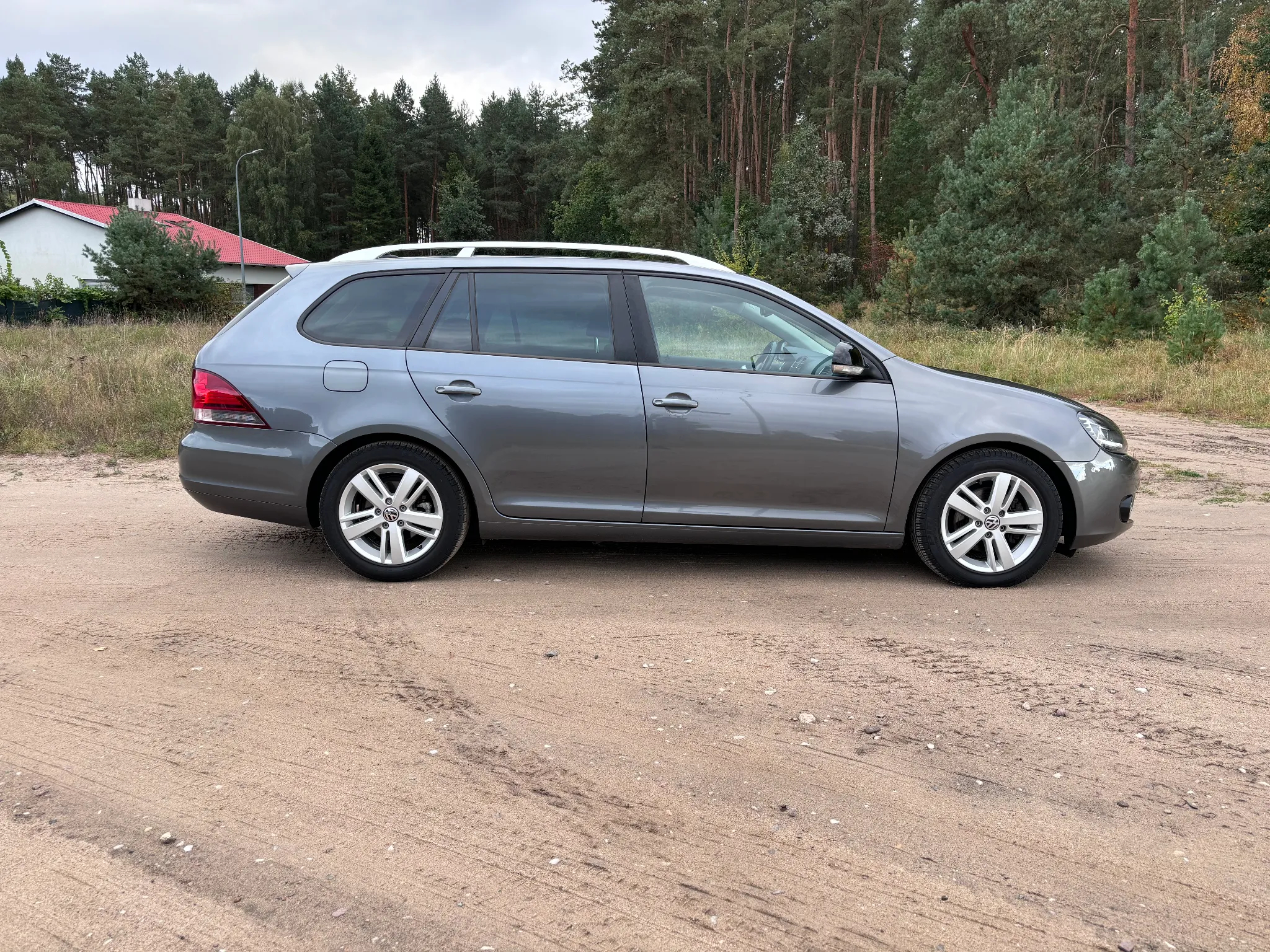 Volkswagen Golf - 6